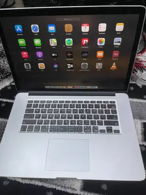 Laptop Apple MacBook Pro 2015 16GB Intel Core I7 SSD 256GB