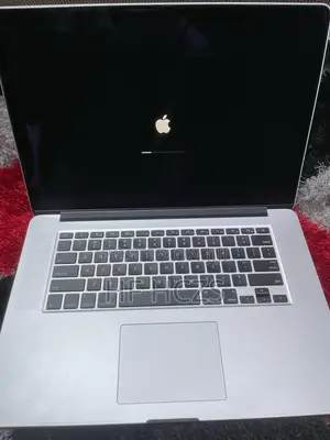 New Laptop Apple MacBook Pro 2015 16GB Intel Core I7 SSD 256GB