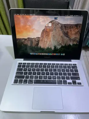 New Laptop Apple MacBook 2012 4GB Intel Core i5 HDD 250GB