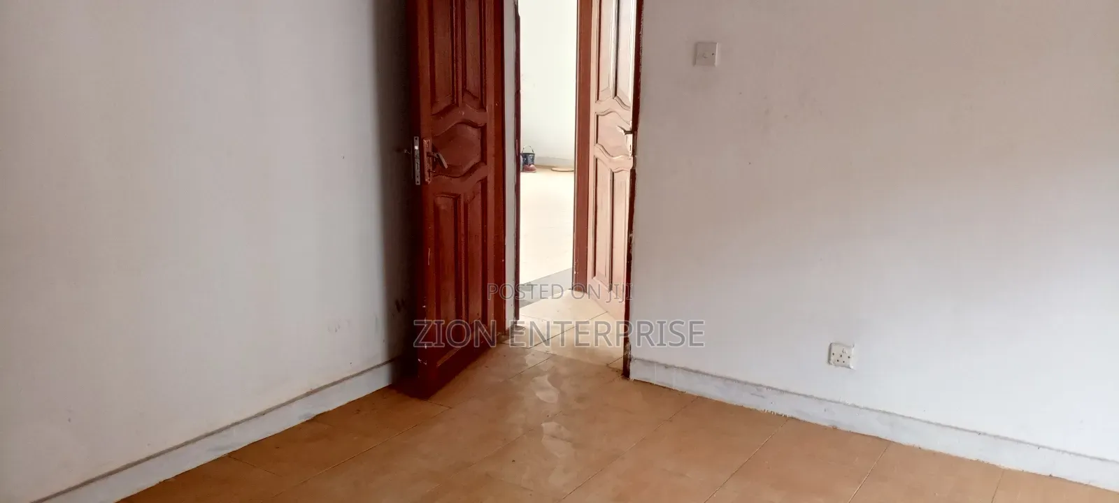 13bdrm Bungalow in Central Division for sale