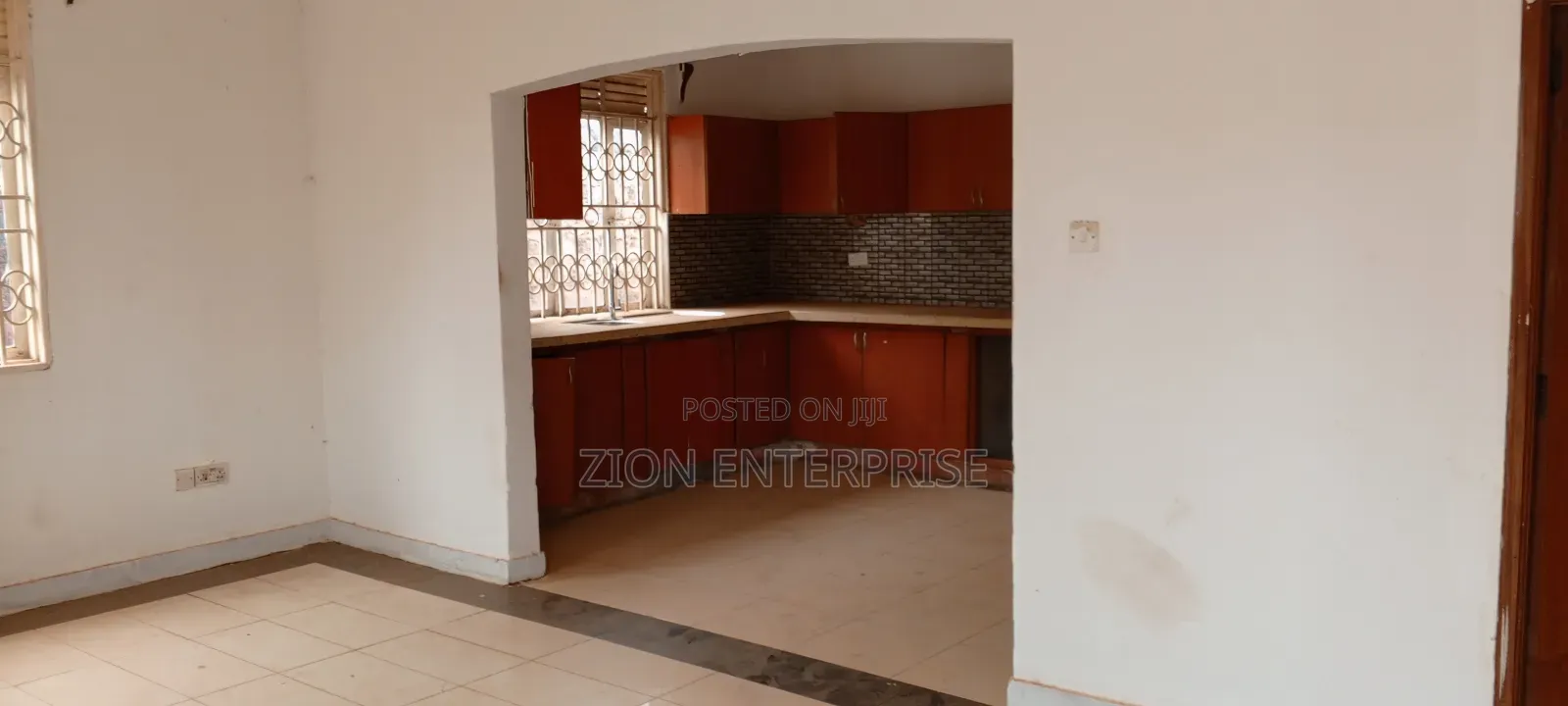 13bdrm Bungalow in Central Division for sale