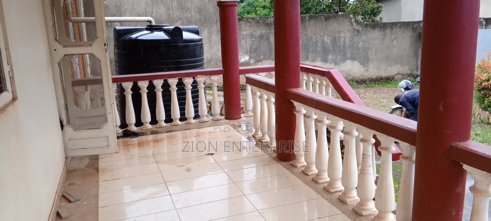13bdrm Bungalow in Central Division for sale