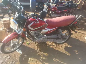 TVS HLX 125 2023 Red