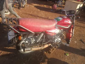 TVS HLX 125 2023 Red