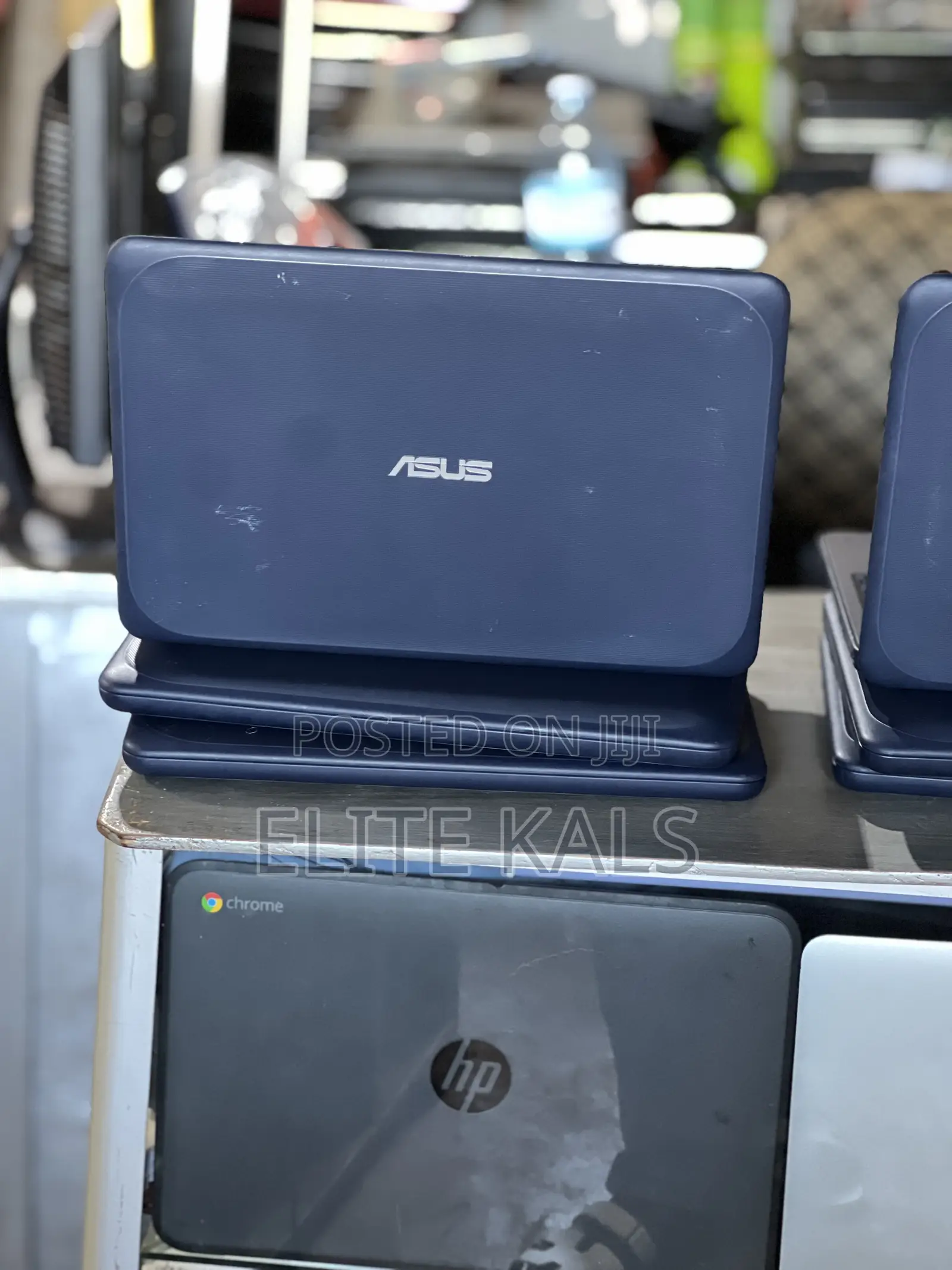 Laptop Asus VivoBook W202 4GB Intel Celeron SSD 60GB
