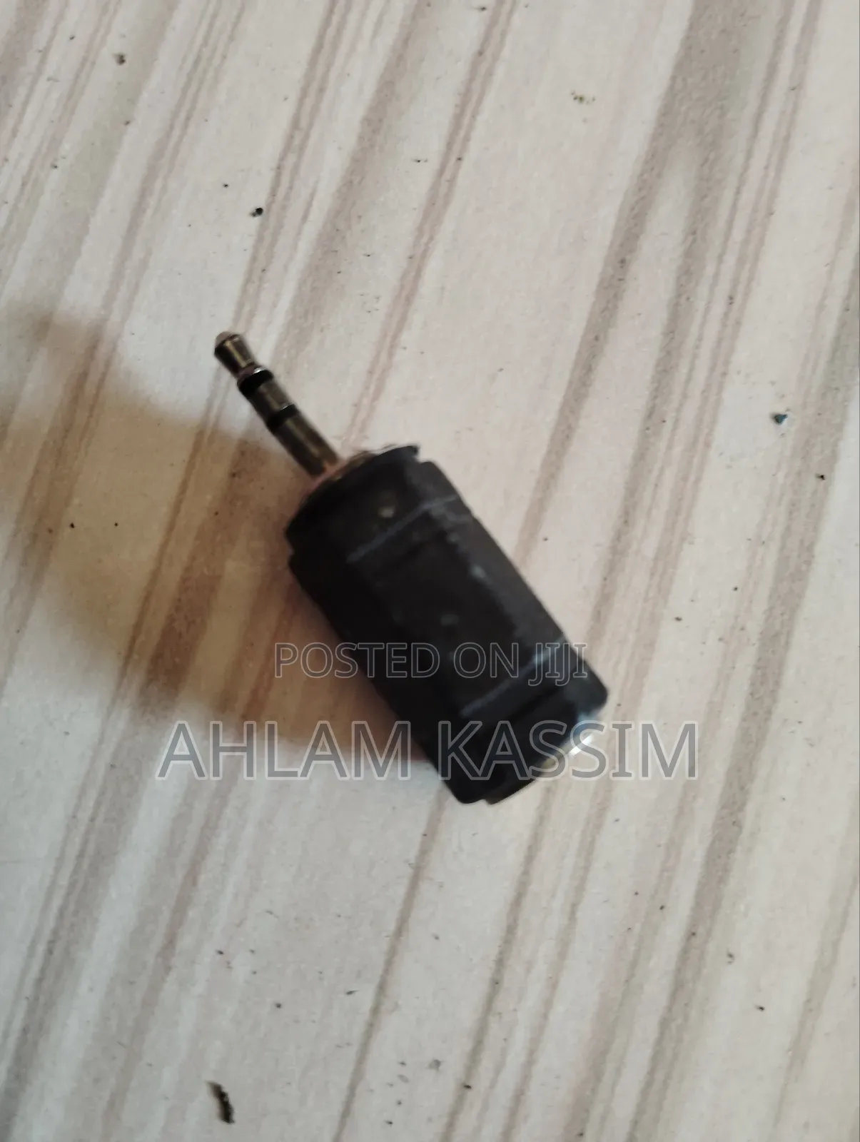 Female 3.5mm to Male 2.5mm Aux Converter