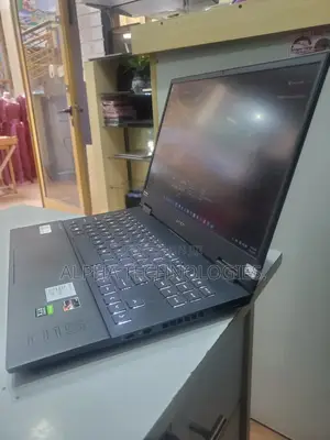 Laptop HP Omen 15 32GB AMD Ryzen 7 SSD 512GB