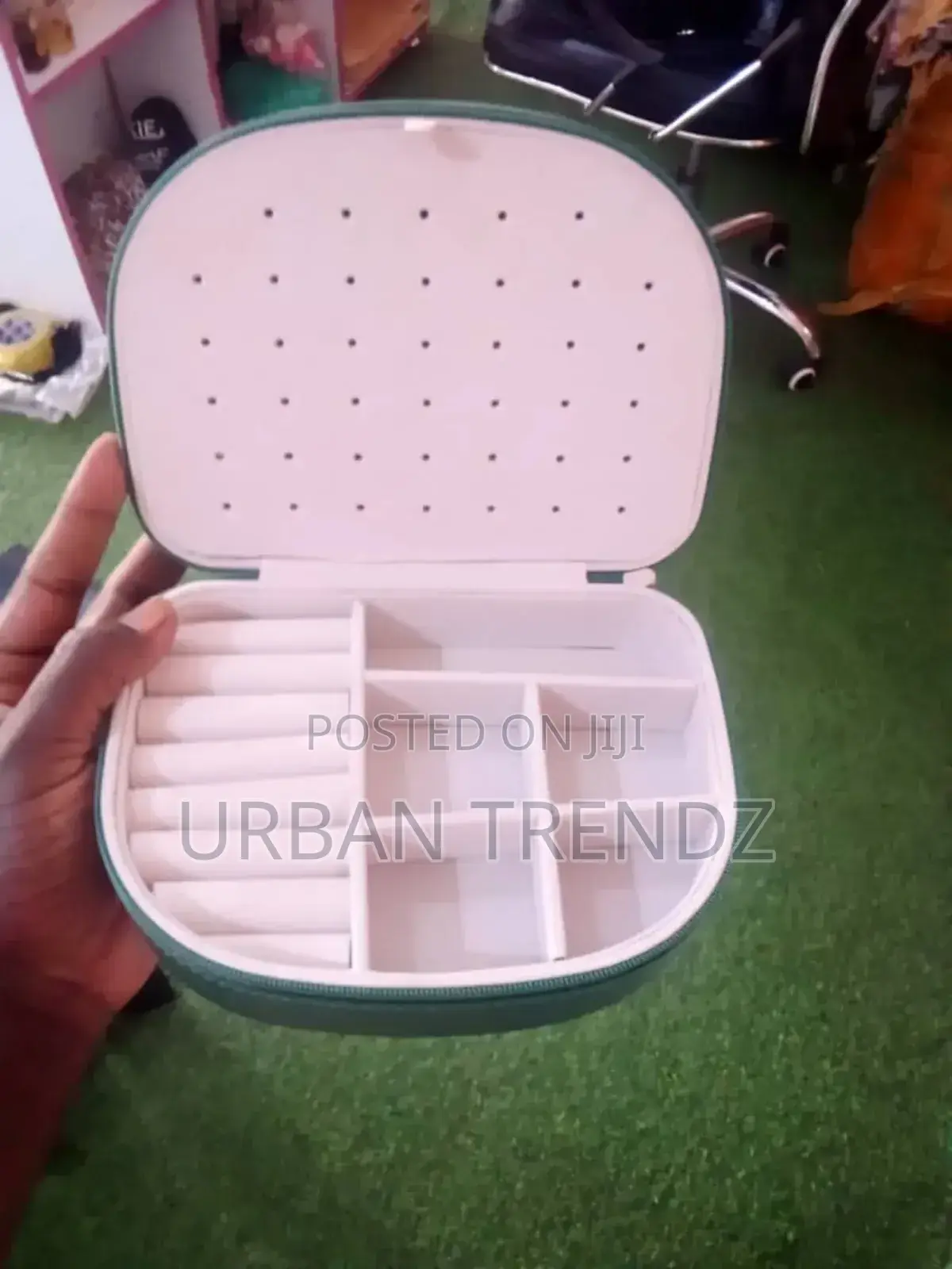 Portable Travel Jewelry Organizer Case.