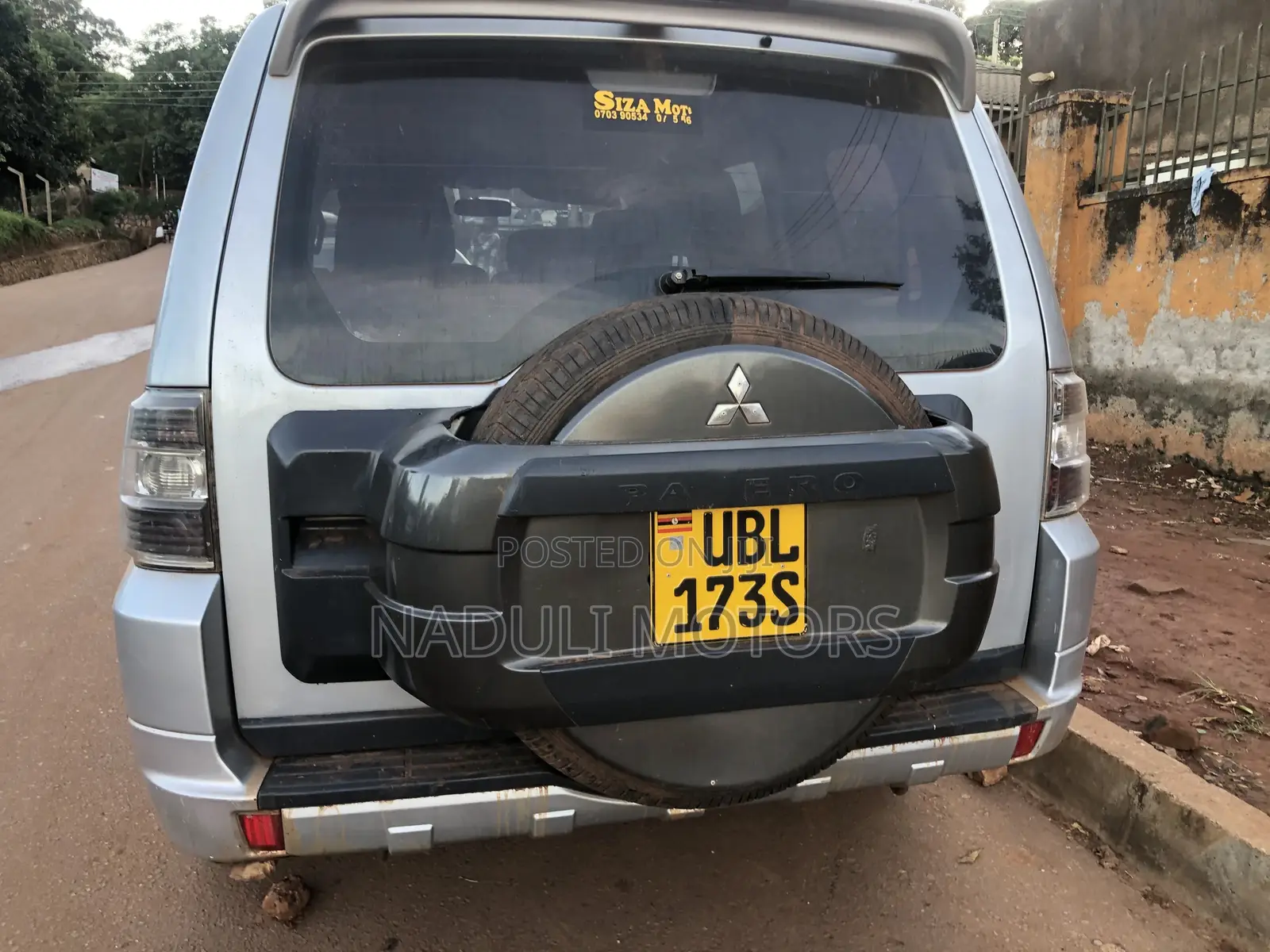 Mitsubishi Pajero 2010