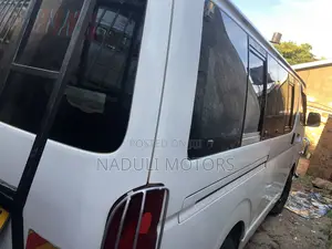 Toyota HiAce 2010 White