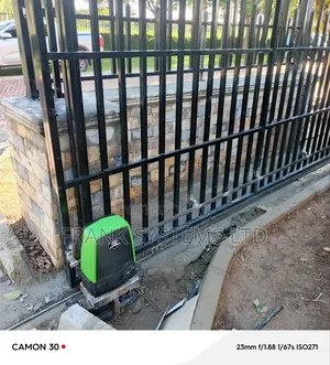 Photo - Automatic Sliding Gate System 6