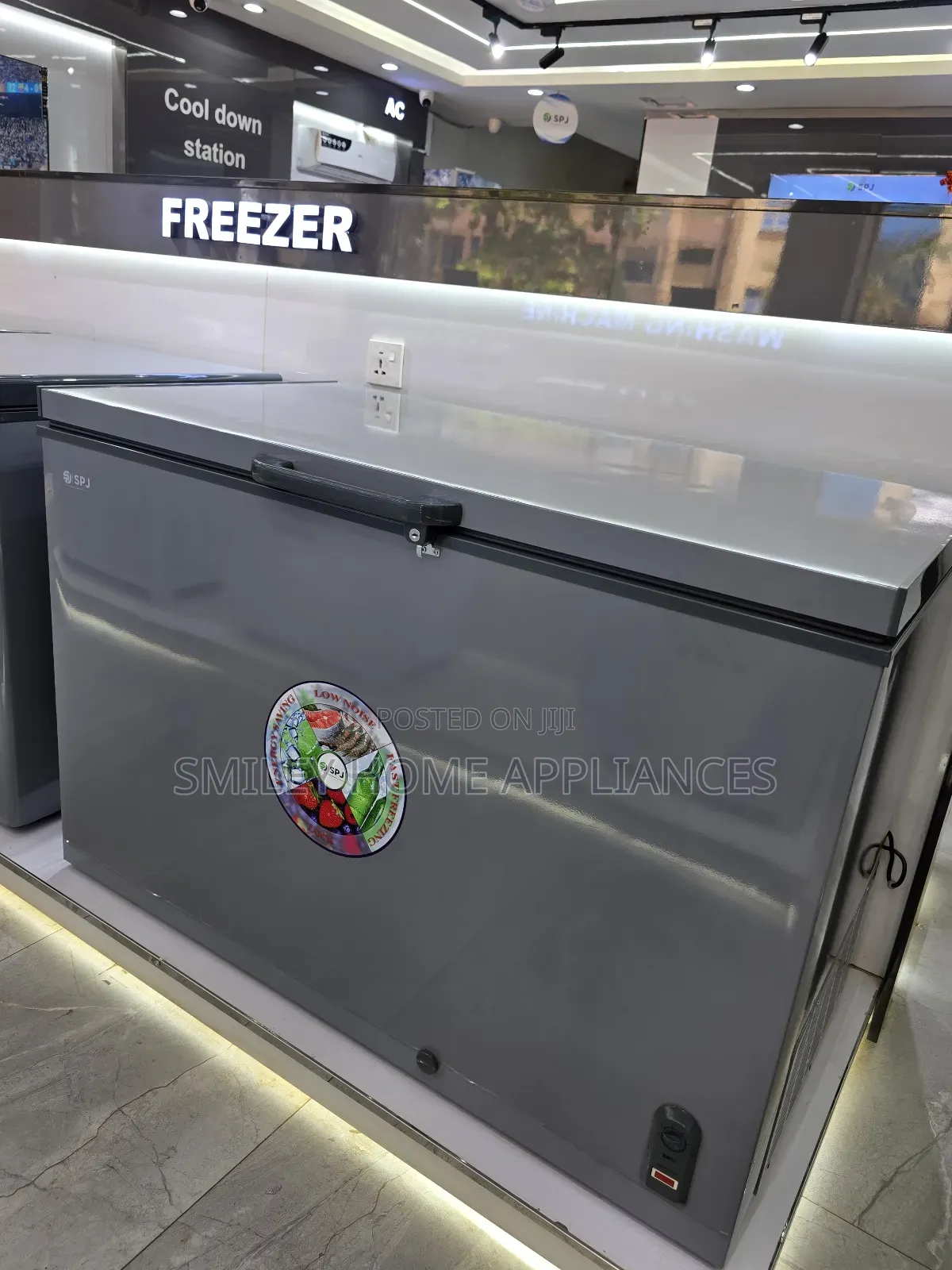 40% Discount on SPJ Commercial Chest Freezer 400ltrs