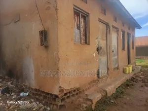 4bdrm House in Jinjakali, Kawempe for sale