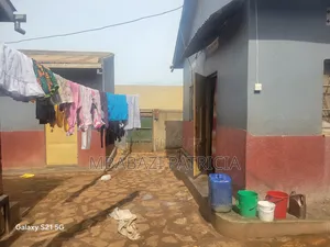 16bdrm House in Kawempe Lugoba for sale
