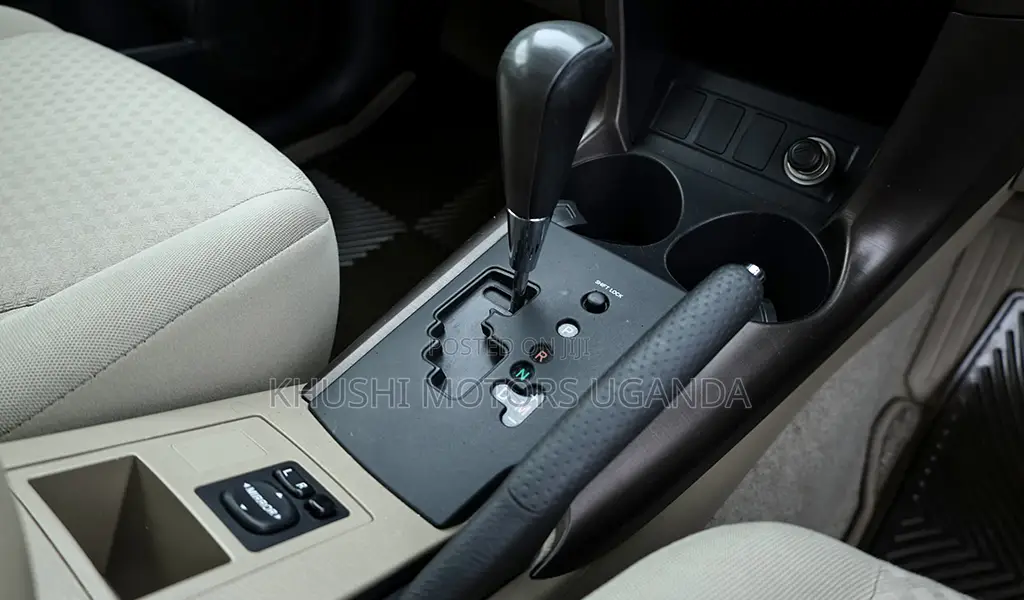 Toyota Vanguard 2012 Pearl