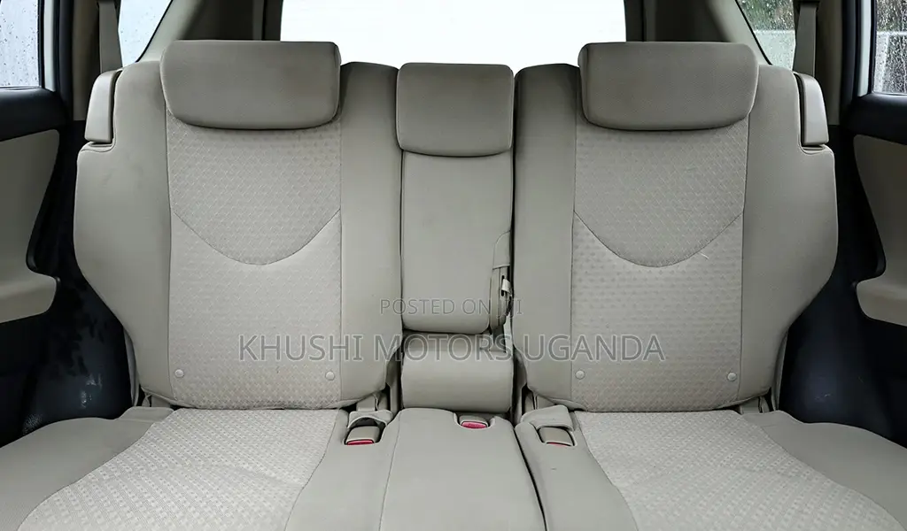 Toyota Vanguard 2012 Pearl