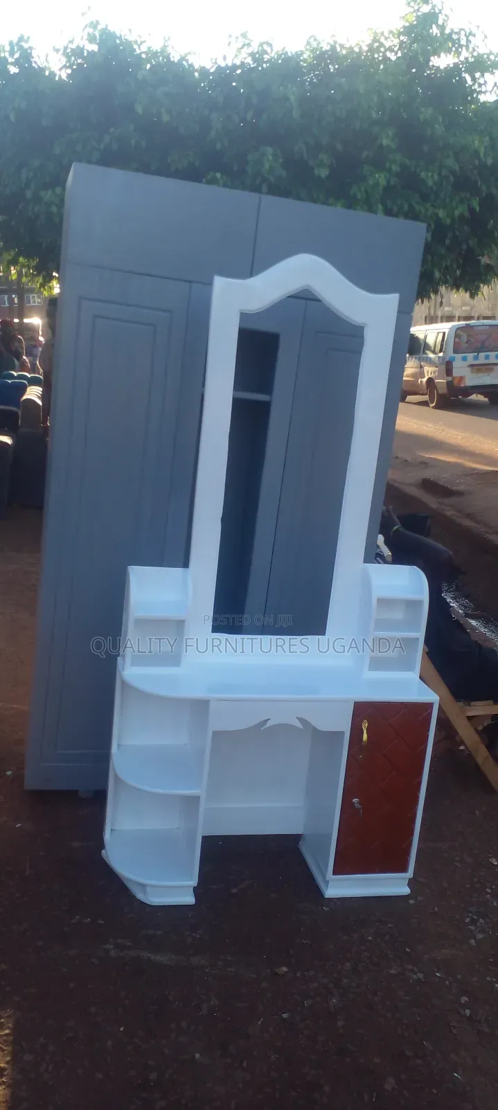 White Dressing Mirror/Dressing Room Product