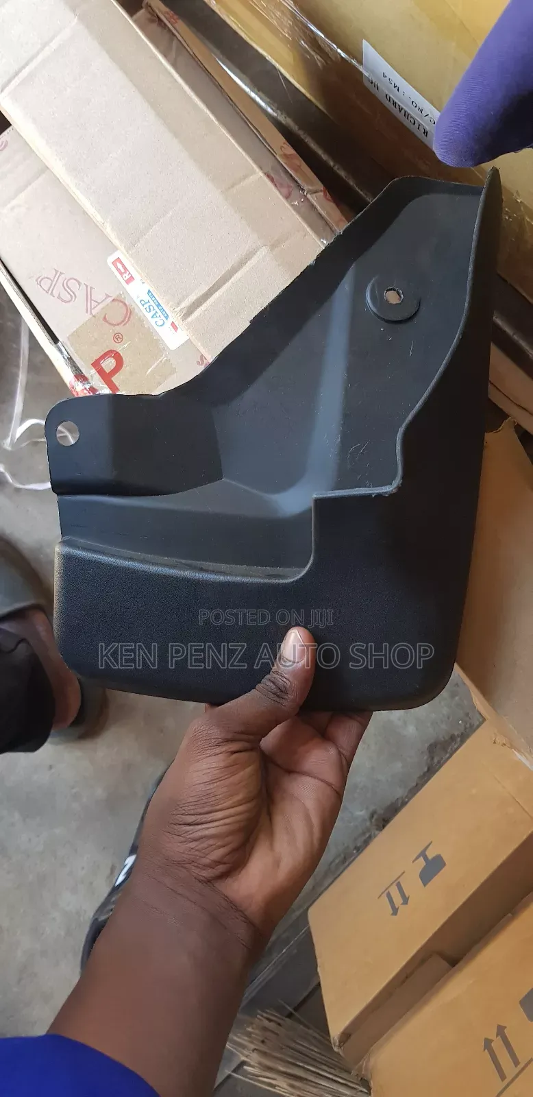 Toyota Hiace 2010 - 2015/ Drone Mudflaps (Set)