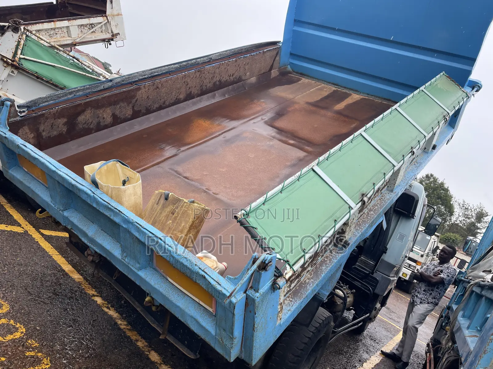 Mitsubishi Fuso Dumper Perfect Tray 1990 Blue