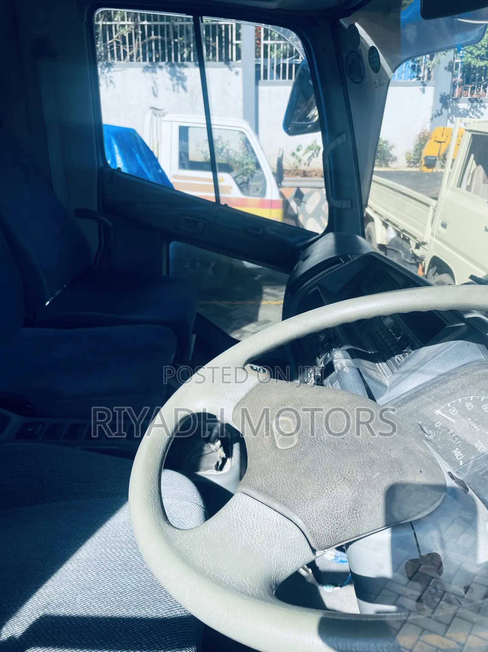 Fuso Tipper