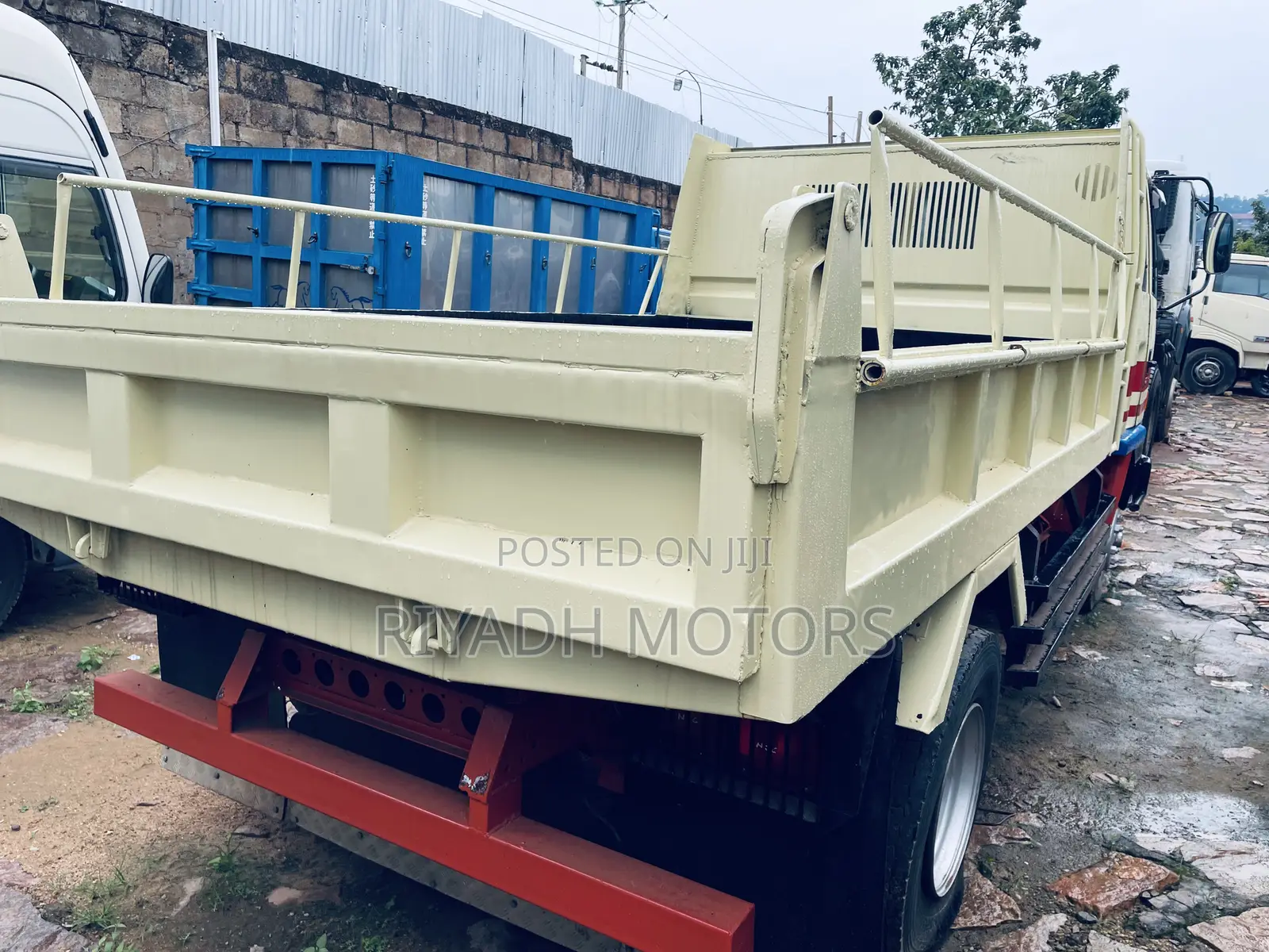 Isuzu Tipper Single Light