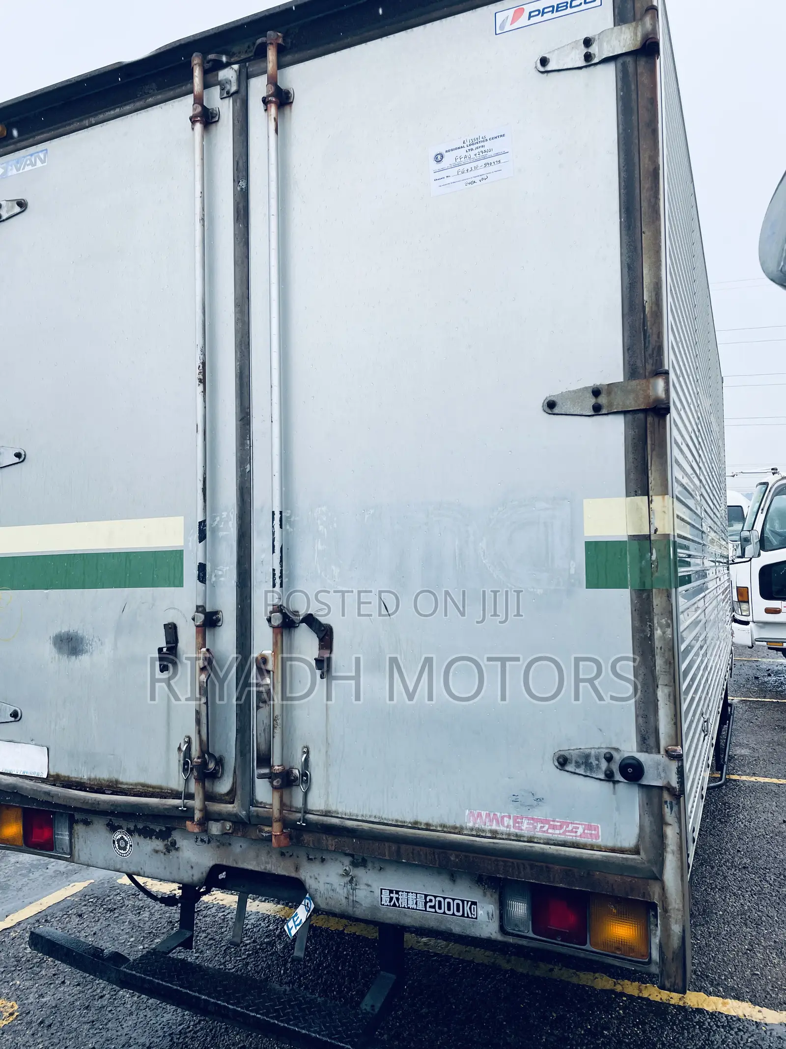 Canter 4d33 Engine Box Body