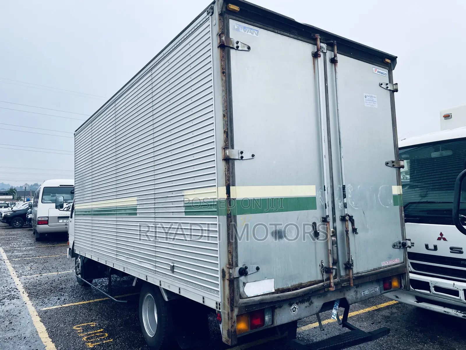 Canter 4d33 Engine Box Body