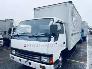 Canter 4d33 Engine Box Body