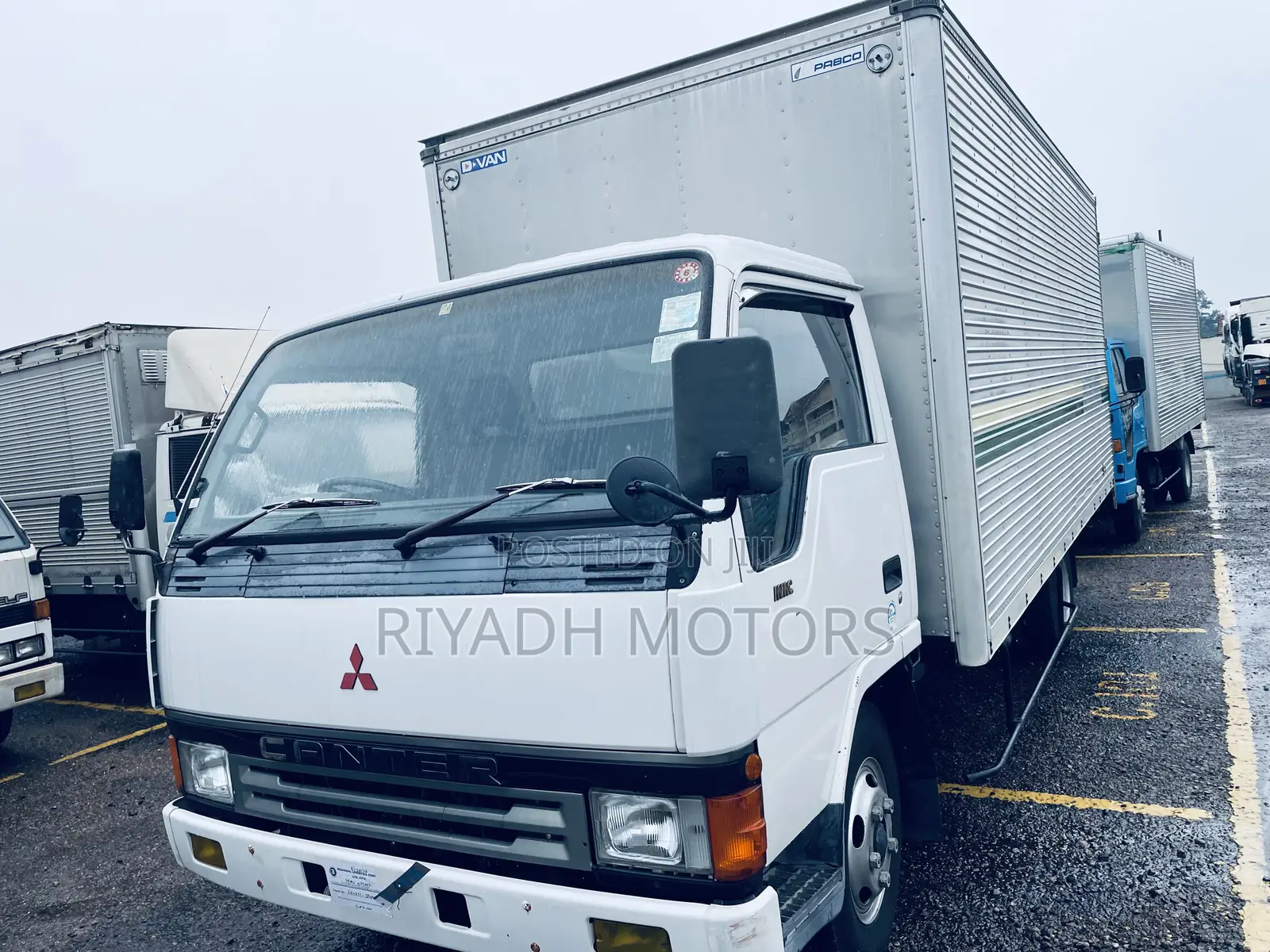 Canter 4d33 Engine Box Body