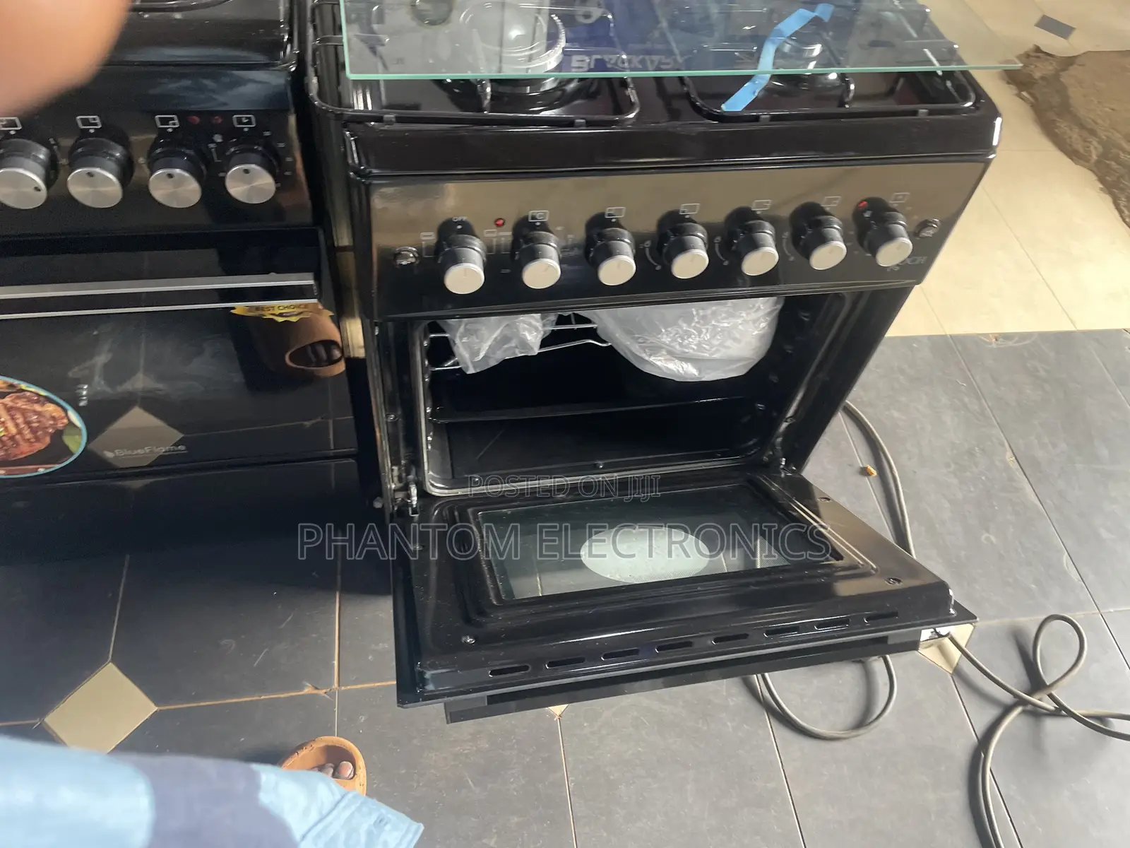60 by 50 Brand New Cooker