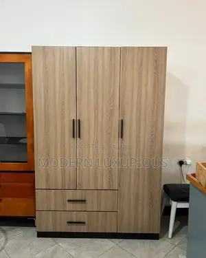 Kabati La Milango Mitatu /Bei Tupo /Barakuda Brown Wardrobe/
