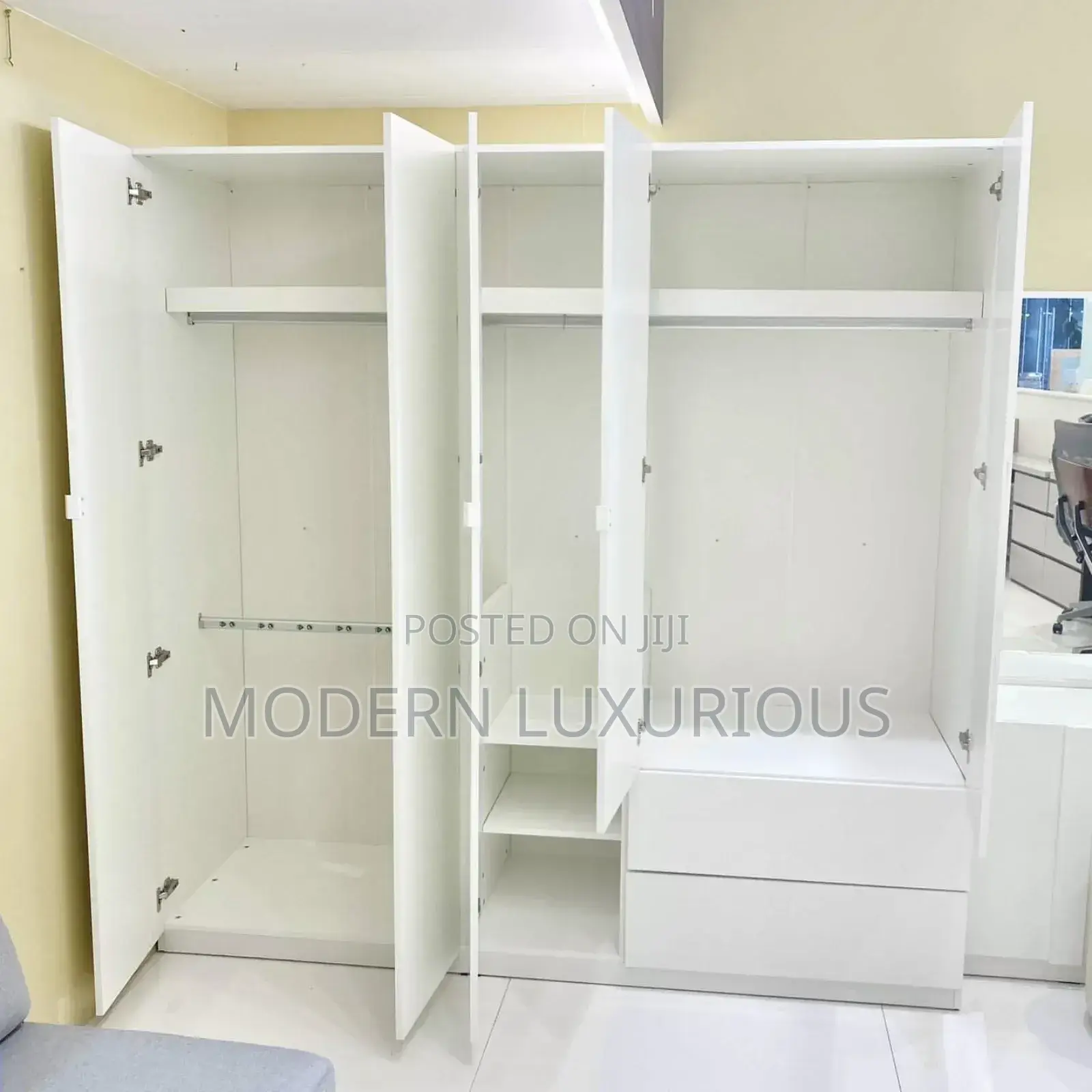 Tunatengeneza Furniture’S Aina Zote Kwa /Wardrobe Furniture