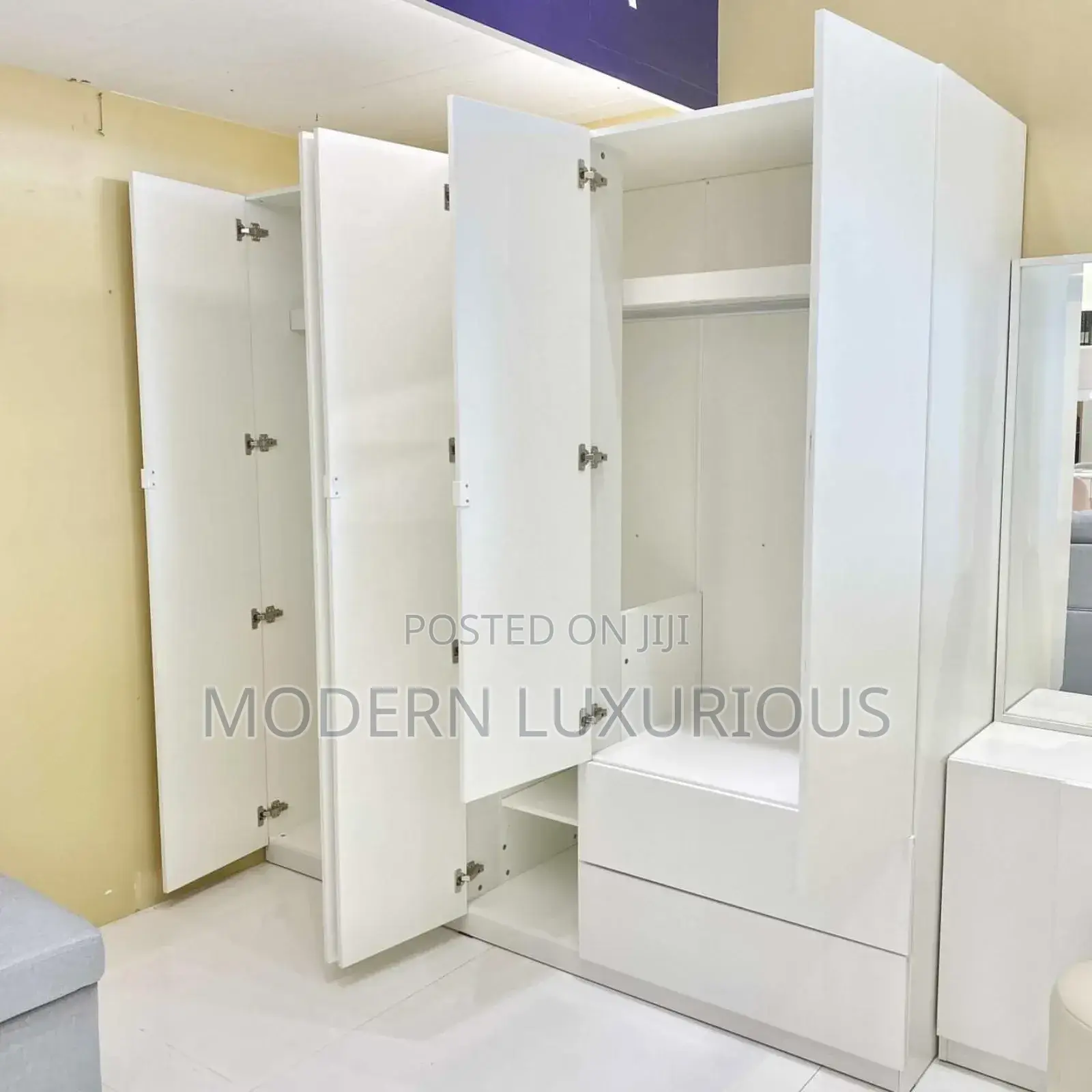 Tunatengeneza Furniture’S Aina Zote Kwa /Wardrobe Furniture