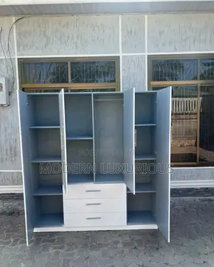 White Wardrobe/Wardrobe/Wardrobes/Console Classic Wardrobes Wooden