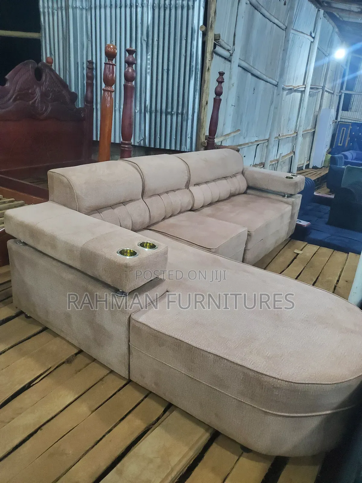L Sofa Mega Cream