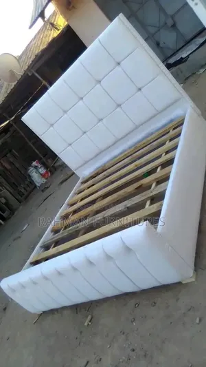 5 by Six Bed White