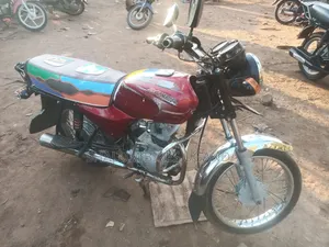 Bajaj Boxer 100 2021 Red