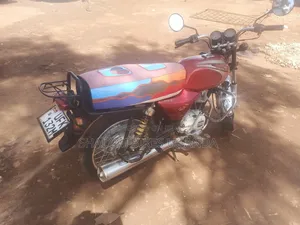 Bajaj Boxer 100 2024 Red