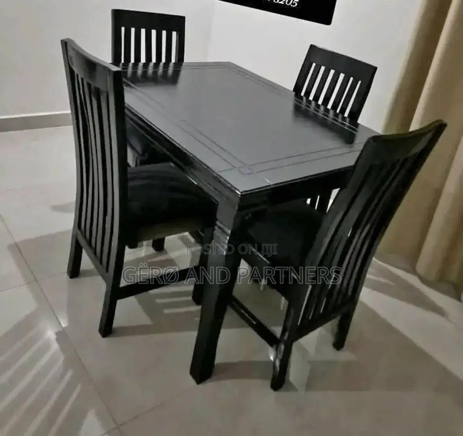 Sure Deal Dining Table