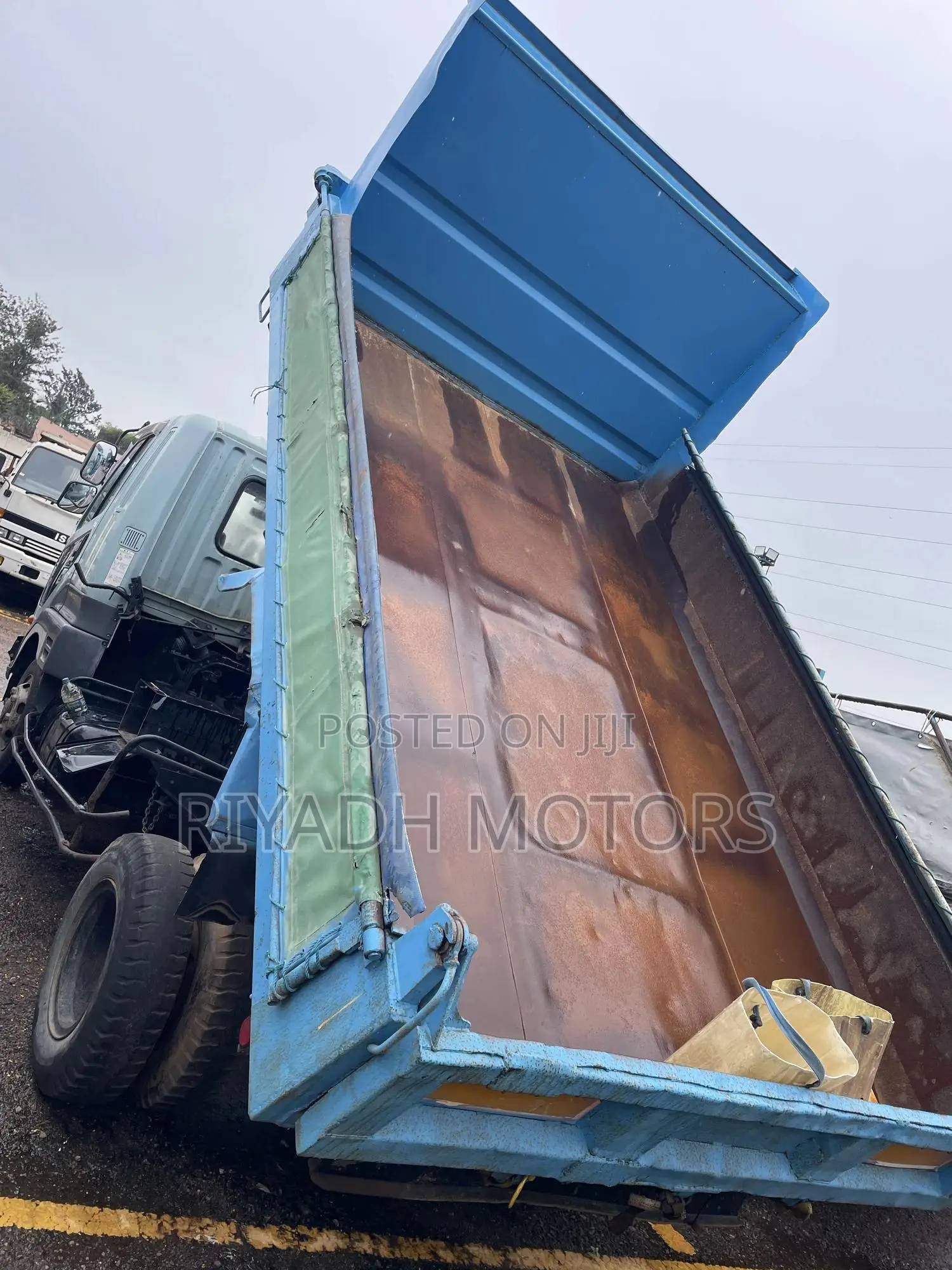 Mitsubishi Fuso Dumper Perfect Tray 1990 Blue