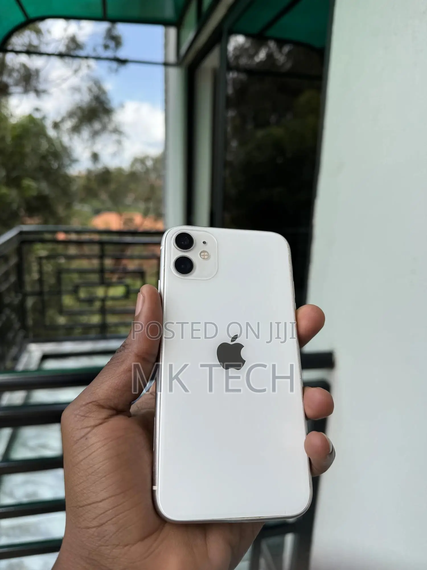 Apple iPhone 11 64 GB White