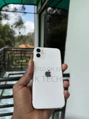 Apple iPhone 11 64 GB White