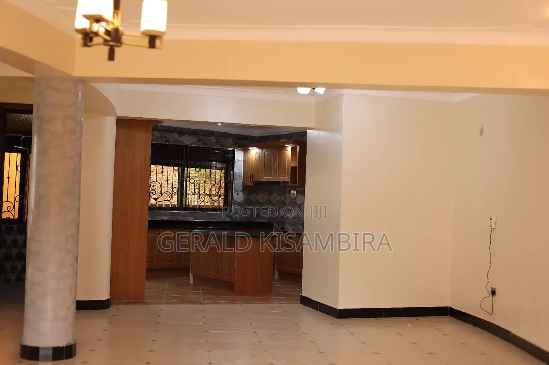 3bdrm Duplex in Ssabagabo-Makindye for rent