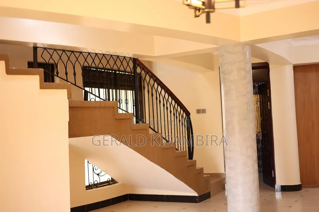 3bdrm Duplex in Ssabagabo-Makindye for rent