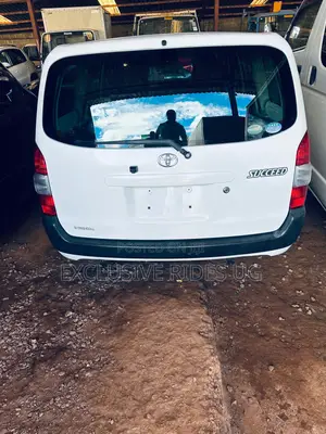 Toyota Succeed SV Premium 2016 White