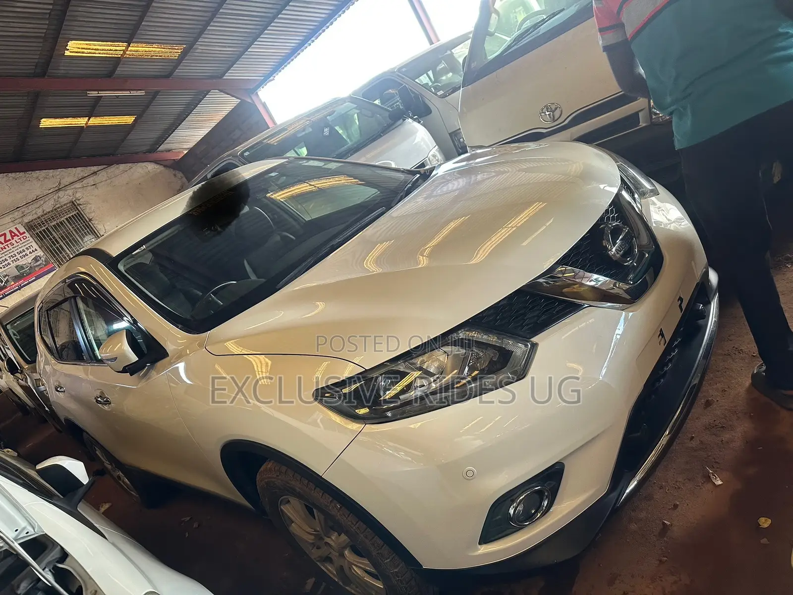 Nissan X-Trail 2.0 Petrol FWD 2016 White