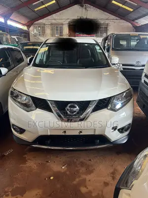 Photo - Nissan X-Trail 2.0 Petrol FWD 2016 White
