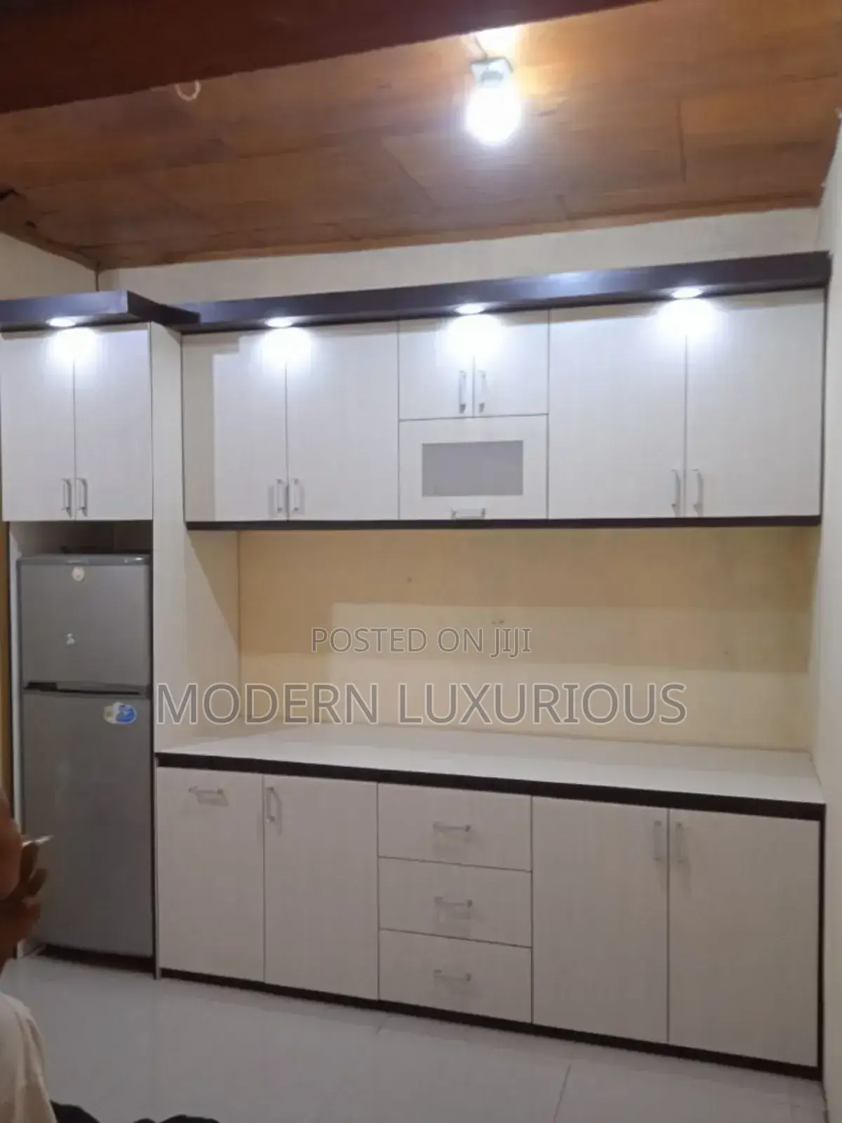 Kisasa Zenye Finishing Safi Kwa Kutumia Kitchen Cabinets
