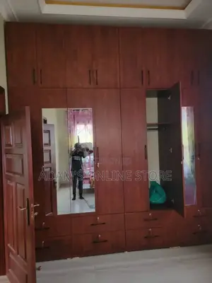Unique Wardrobe/ Wardrobe With Mirror