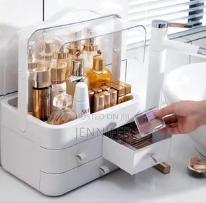 Make Up Organizer